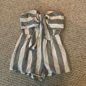 Strapless striped romper